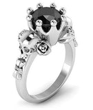 Totenkopf Ring mit Diamanten